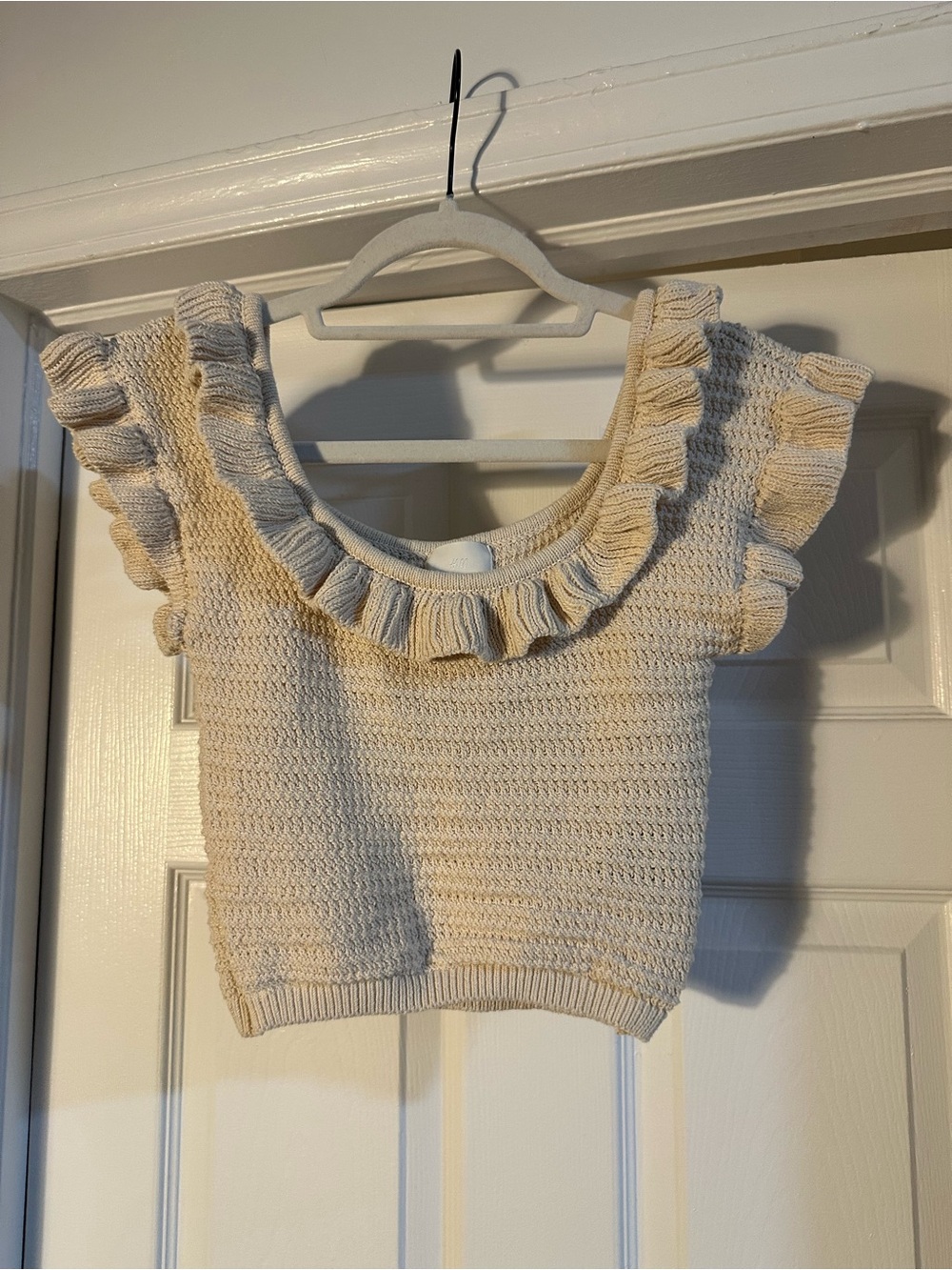 H&M Cream Ruffle Knit Crop Top